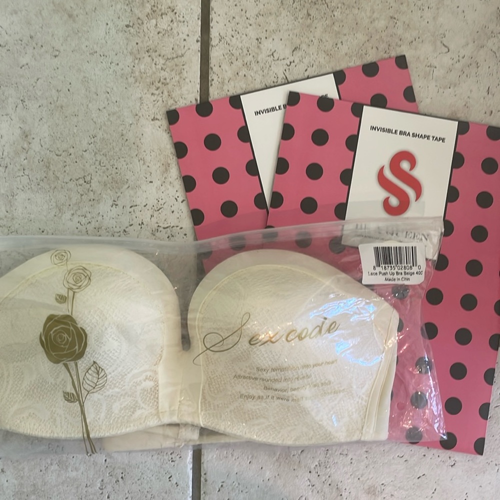 SexCodeNWT Cream Lace Padded Bra. Comes with 2 Packs of Invisible Bra Shape Tape